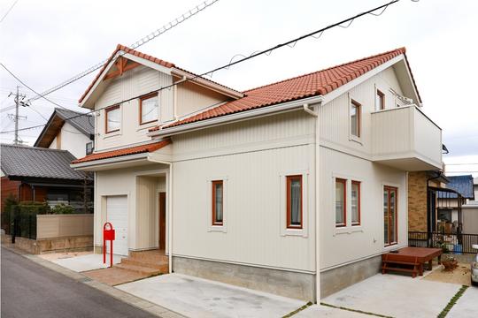 『バイクガレージ＆勾配天井のあるお家』