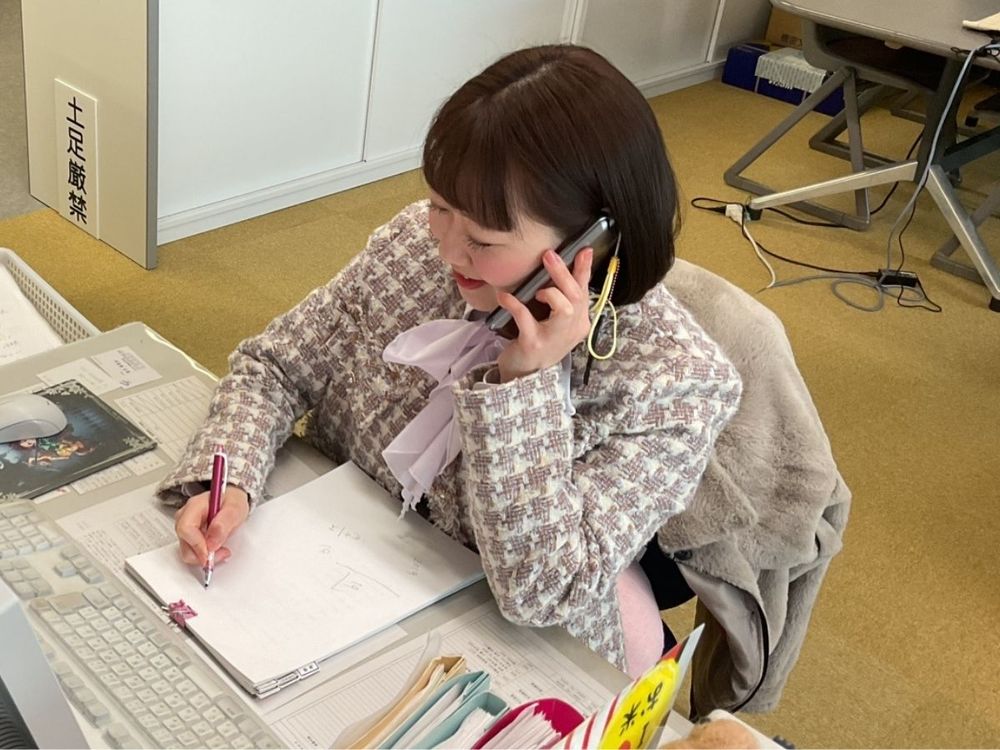 地域に根差し、長年にわたり街づくりを支えてきた株式会社クサカに強く魅力を感じ、会社説明会に参加しました。説明会では社員の皆さんが温かく迎えてくださり、『人を大切にする会社』であることを実感しました。この安心感から、長く働きながら地域に貢献できると確信し、入社を決意しました。